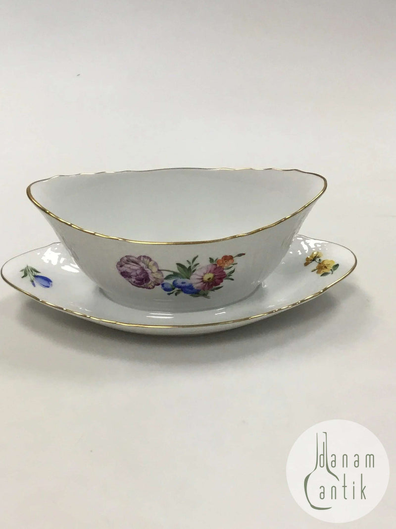 Royal Copenhagen Saksisk Blomst Let Sovseskål No. 1651