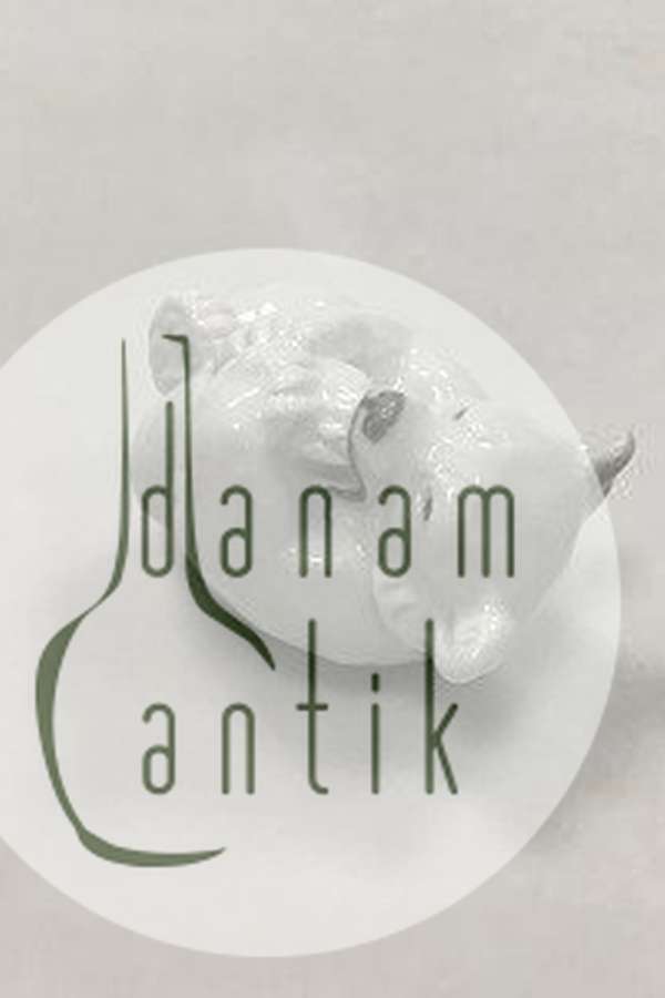 Royal Copenhagen Figur af Isbjørneunge No. 234