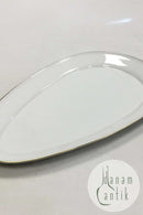 Bing & Grøndahl Hvidt glat stel med guldkant Trekantet fad No 16