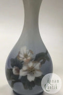 Royal Copenhagen Art Nouveau Vase med Blomster No. 53/51