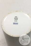Royal Copenhagen Krus af kraftig hvid porcelæn No 6124