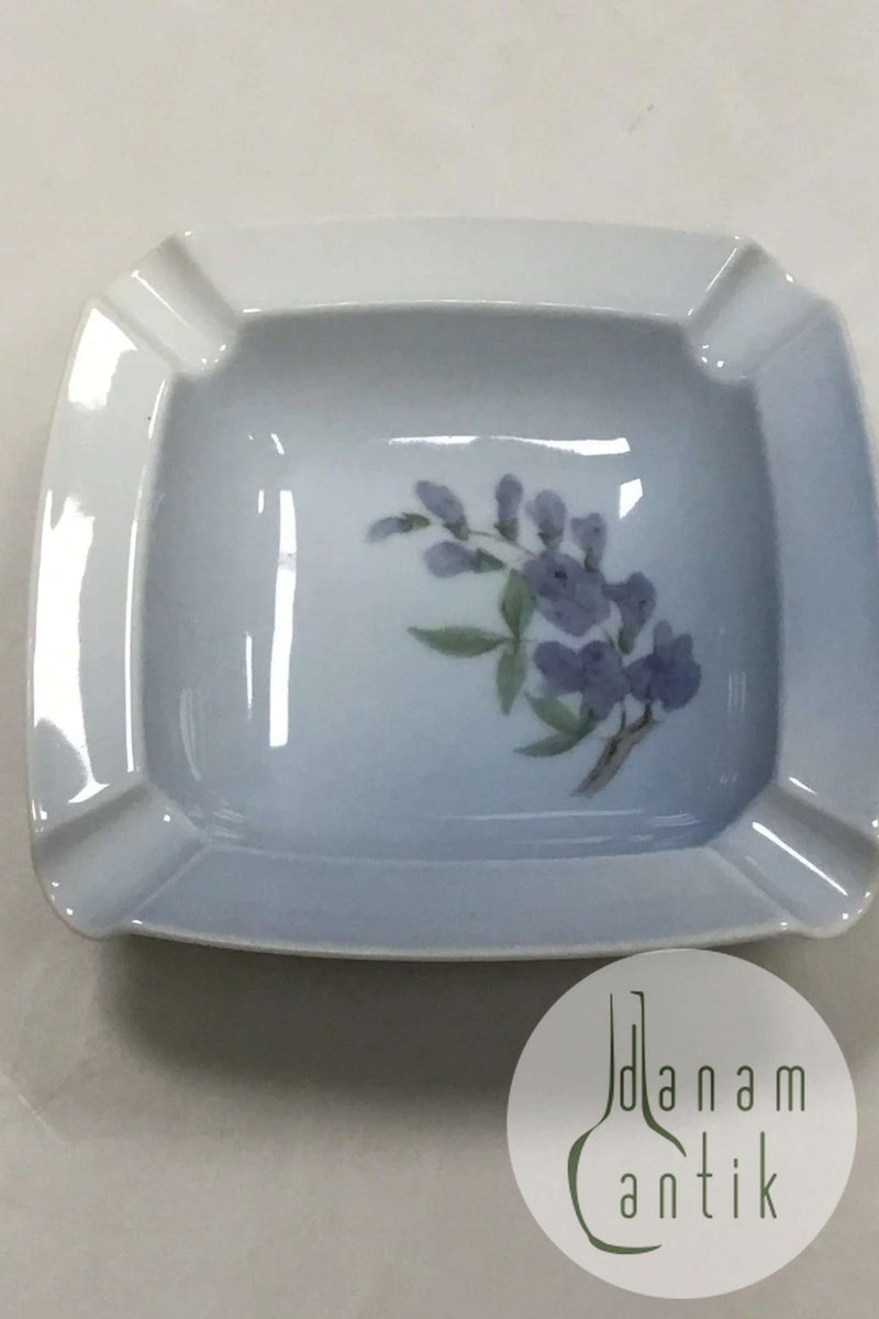 Bing og Grøndahl Askebæger med Blåregn No. 72/627