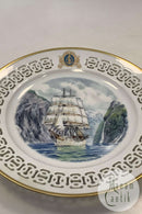 詹姆斯-E-米切尔的《宾和格朗达尔风车板图案6》（Bing and Grondahl Windjammer Plate Motif）。