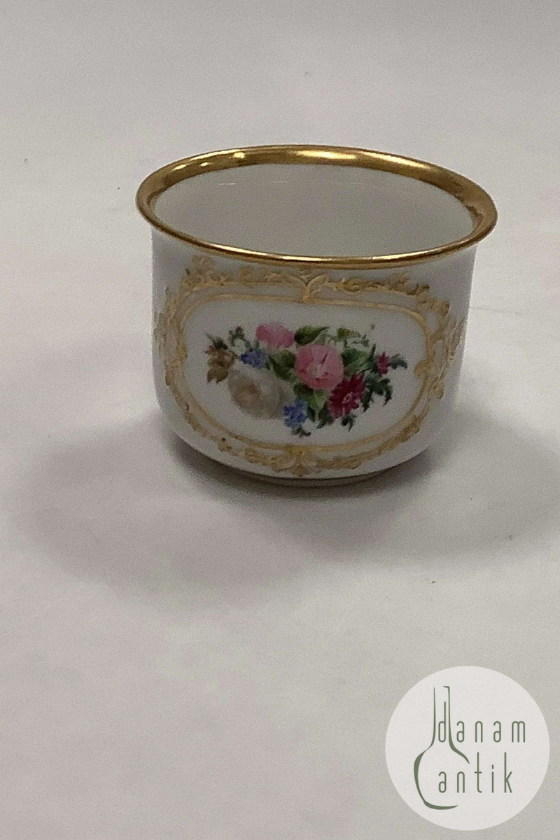 Antik Royal Copenhagen Kaffekop med Blomster Motiv