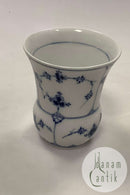 Bing和Grondahl的蓝漆Musselmalet Riflet花瓶