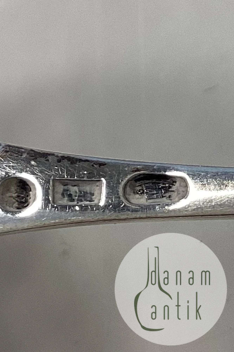 Dansk serveringsske i sølv