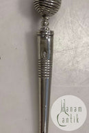 Synål: Sygrej i sølv