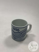 Royal Copenhagen Kleiner Jahresbecher 1996. Entworfen von Jørn Larsen