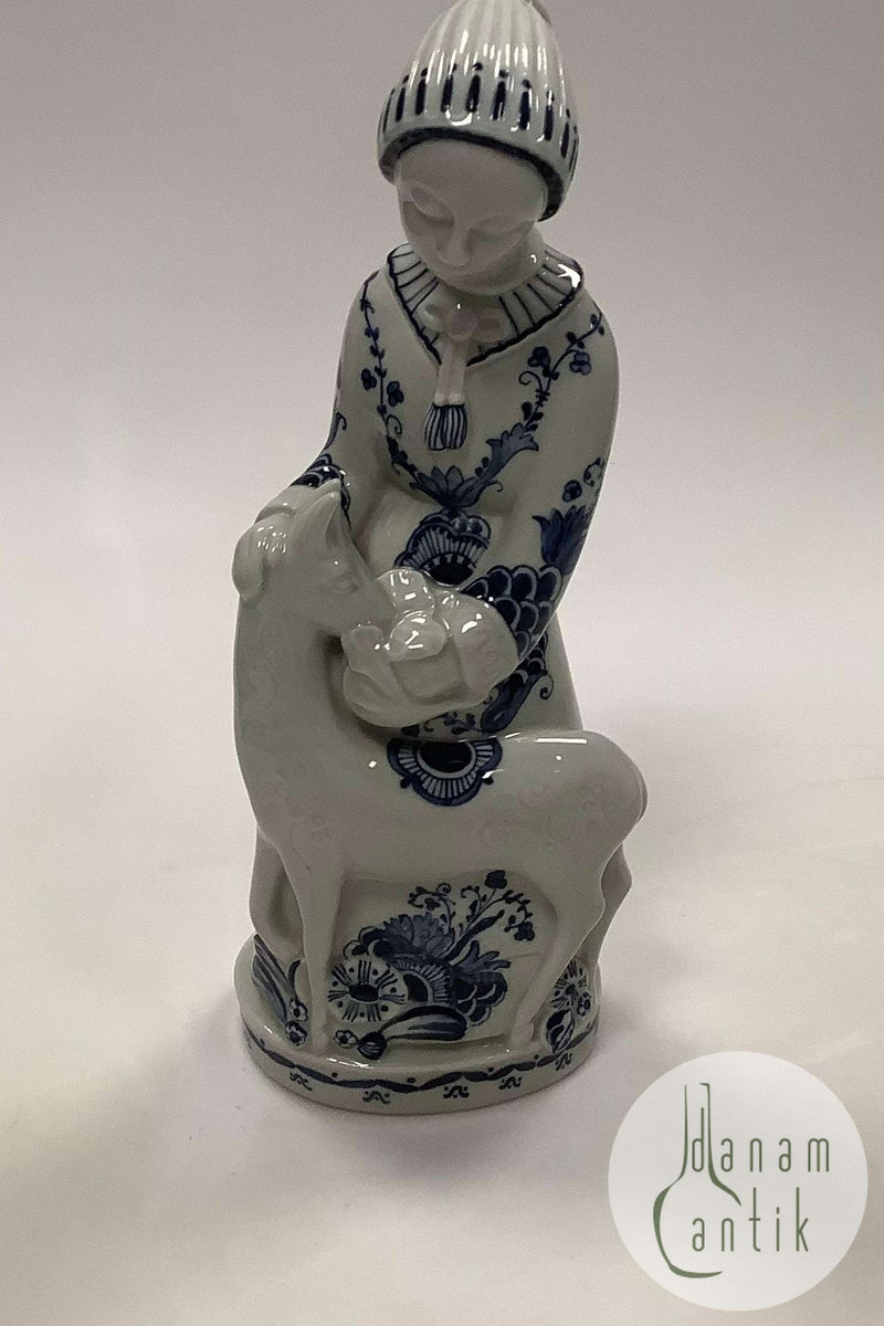 Royal Copenhagen Georg Thylstrup Figur af pige med Hjort Musselmalet No 1531