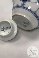 Royal Copenhagen Blaue geriffelte Halblonde Teekanne Nr. 609