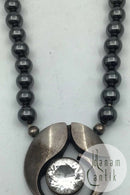 Stein und Laine, Finnland, Hämatit-Halskette