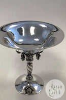 Georg Jensen Sterling Sølv Drueopsats / Drueskål No 263B.  Måler 19 cm / 7 31/64 in. x 18.5 cm / 7 9/32 in. dia.  Vejer 600 gram / 21.15 oz.