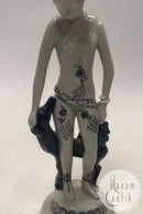 Royal Copenhagen Georg Thylstrup Figur af Pige med hund No 1967