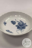 Royal Copenhagen Blå Blomst Svejfet Kageskål på fod No 1532