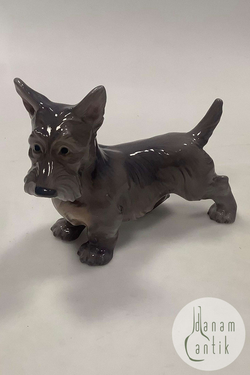 Dahl Jensen Figur af Skotsk Terrier Hund No 1066