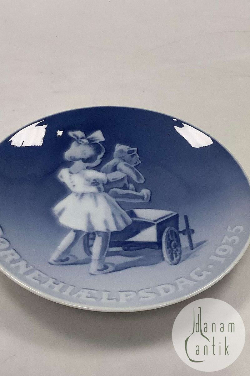 Royal Copenhagen Børnehjælpsdags Platte fra 1935