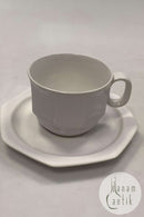 Bing和Grondahl白色Cafë咖啡杯和白色碟子 No 305