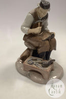 Bing og Grøndahl Figur af Skomager No 2228