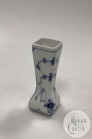 Royal Copenhagen Musselmalet Riftet vase No 438