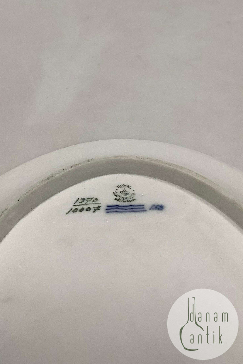 Royal Copenhagen / Kgl. Porcelæn Skærsommernatsdrøm Gammel Ovalt Fad No 1370 / 10007