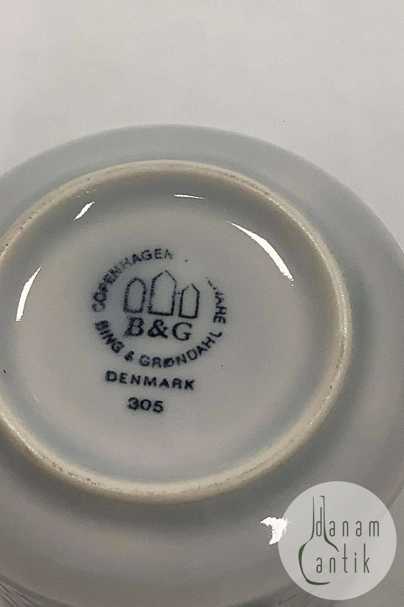 Bing和Grondahl/Kronjyden炻器白色糖果咖啡杯No 305