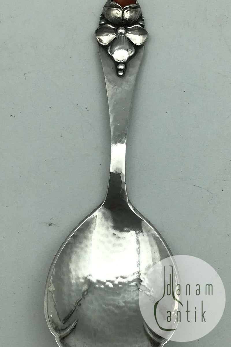 Dansk Arbejde (DTA) Sølv Sukkerske med Rav