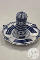 Royal Copenhagen Blauer kannelierter Salzstreuer von der Pariser Weltausstellung 1900