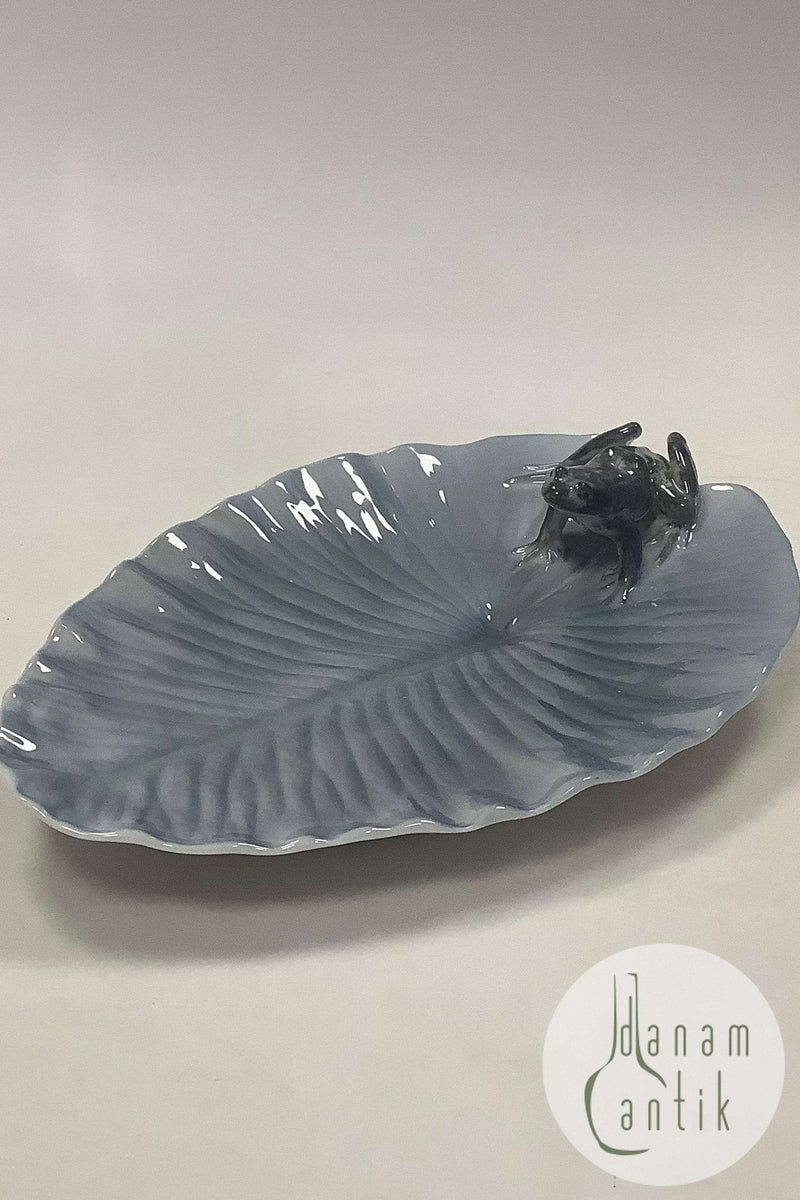 Royal Copenhagen Art Nouveau Bakke med Frø No 9