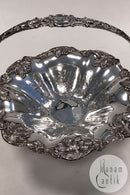 Flot Europæisk Sølvplet kurv med hank med blomster motiv