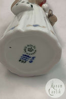 Royal Copenhagen Figur Else mit Weihnachtsmütze und Weihnachtssocke Nr. 093