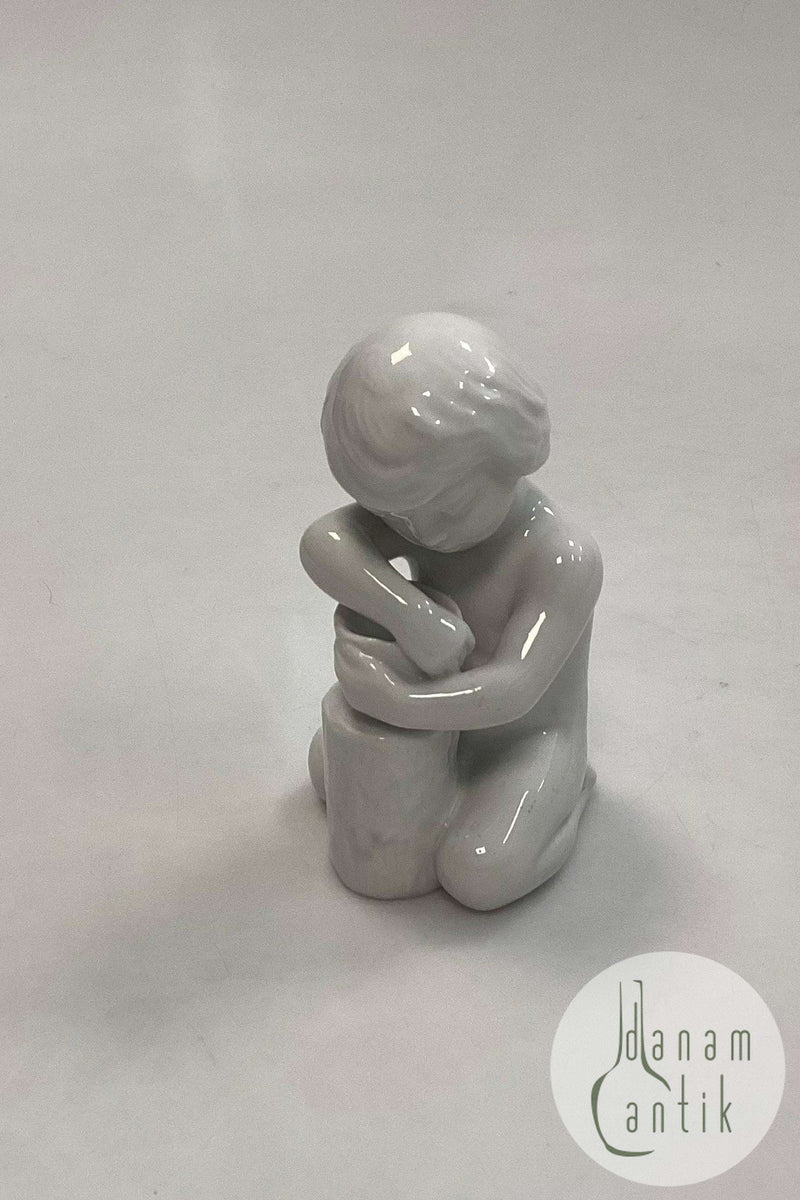 Bing og Grøndahl Figur Pige der drejer Krukke No 2296