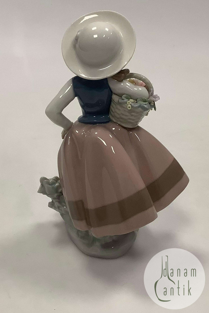 Lladro Spansk Figur af  Ung Pige No 5221