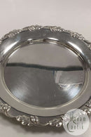 一套12个丹麦镀银盖板，带橡木边缘装饰