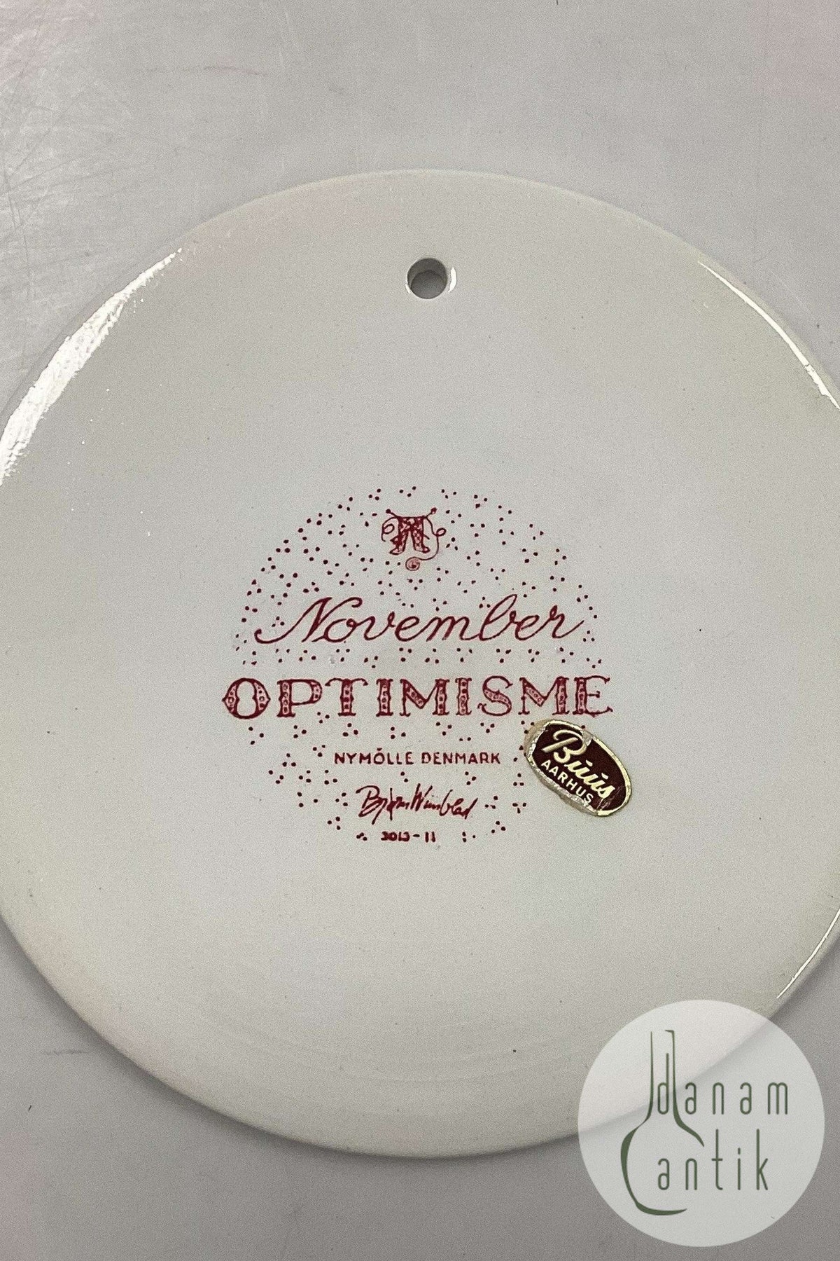 Bjørn Wiinblad: Red November plate from Nymølle - OPTIMISME