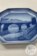 Bing og Grøndahl Alfabet Platte Torino Designet i 1933-1934 af Ove Larsen