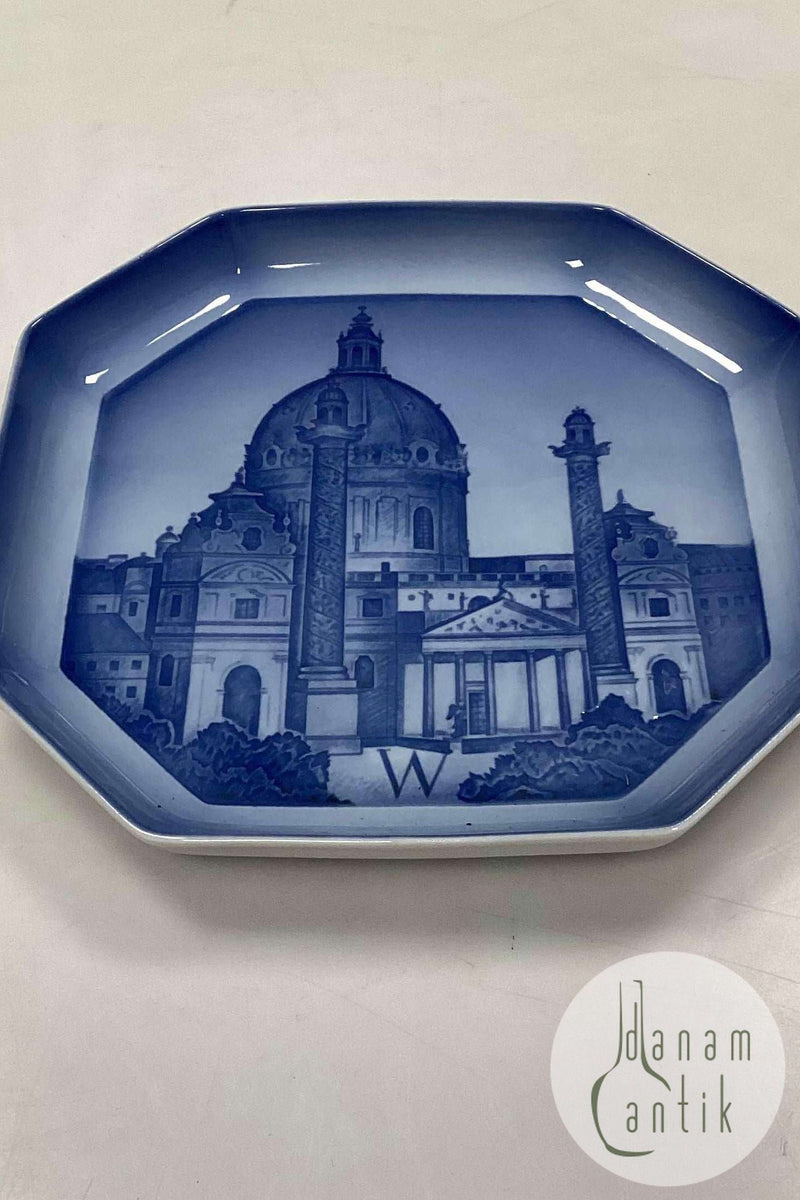 Bing og Grøndahl Alfabet Platte Wien. Designet i 1933-1934 af Ove Larsen