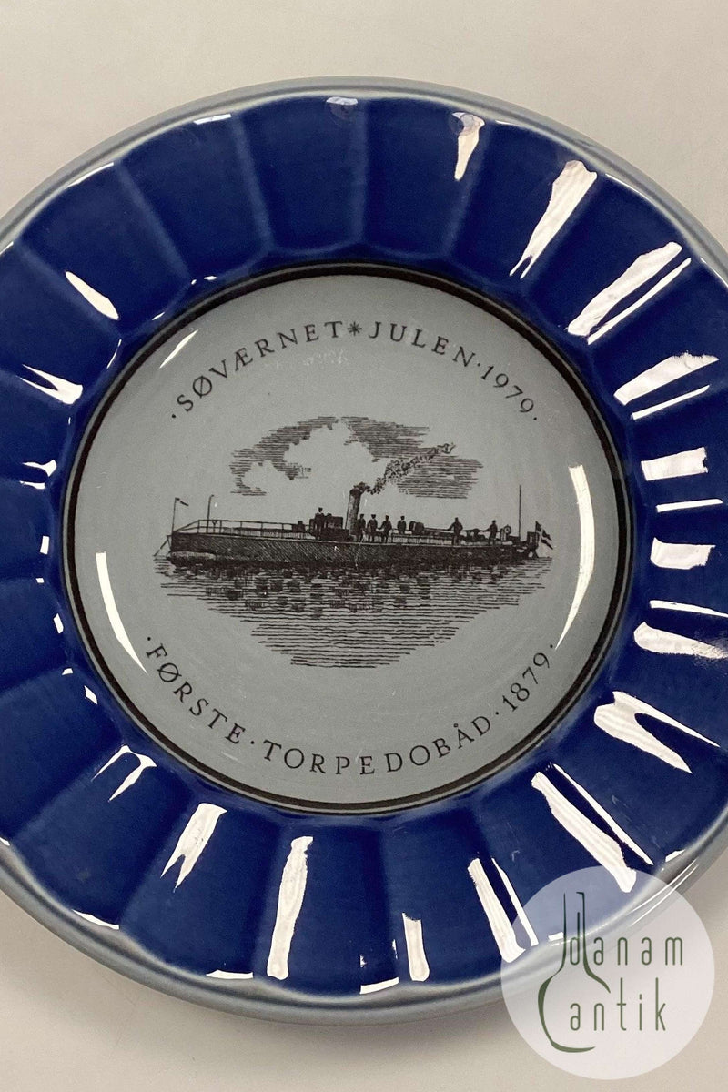 Royal Copenhagen / Aluminia Søværnets Juleplatte 1979