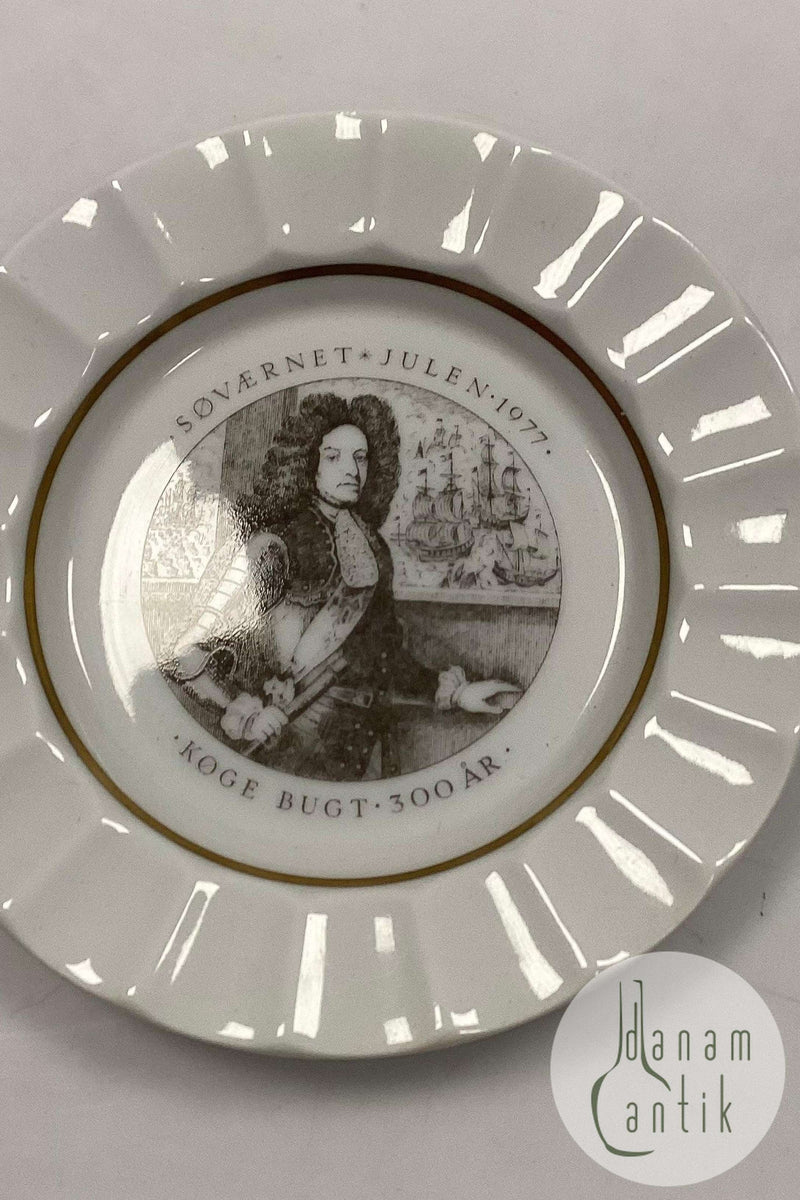 Royal Copenhagen / Aluminia Søværnets Juleplatte 1977