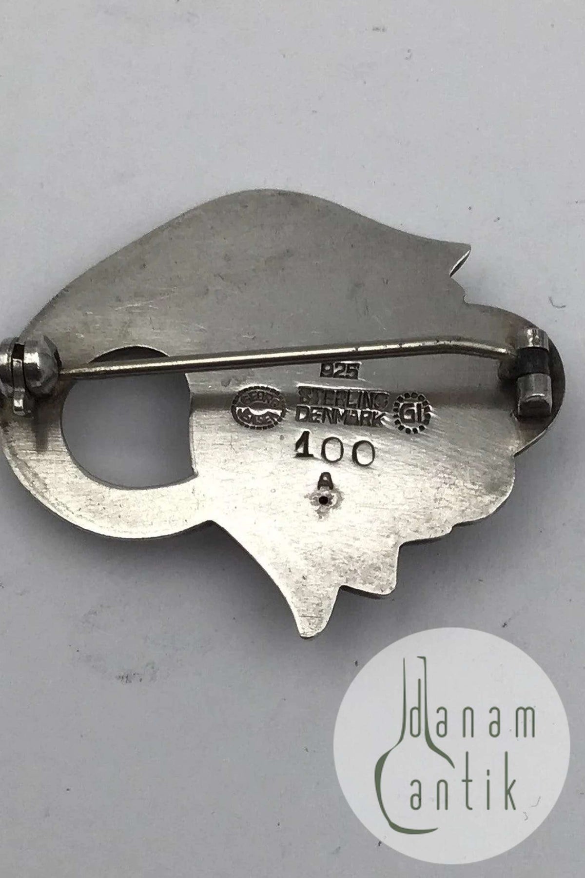 ジョージ・ジェンセン スターリングシルバー・ブローチ No 100A (1915 ジョージ・ジェンセン スターリングシルバー・ブローチ No 100A (1915