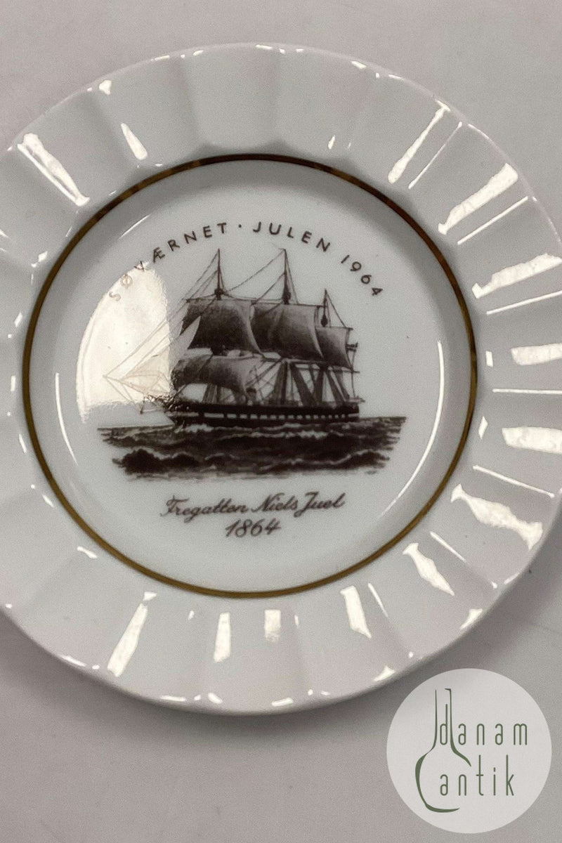 Royal Copenhagen / Aluminia Søværnets Juleplatte 1964