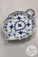 Royal Copenhagen  Musselmalet Riflet Bladformet Asiet No. 143