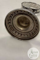 Urholder i Sølvplet med en skovmand