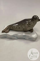 Flot Tysk / Fransk Porcelænsfigur af Sæl på isflage