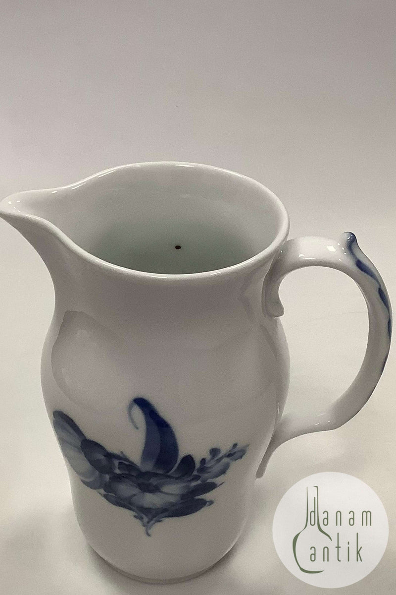Royal Copenhagen Blå Blomst Flettet Mælkekande No 8146