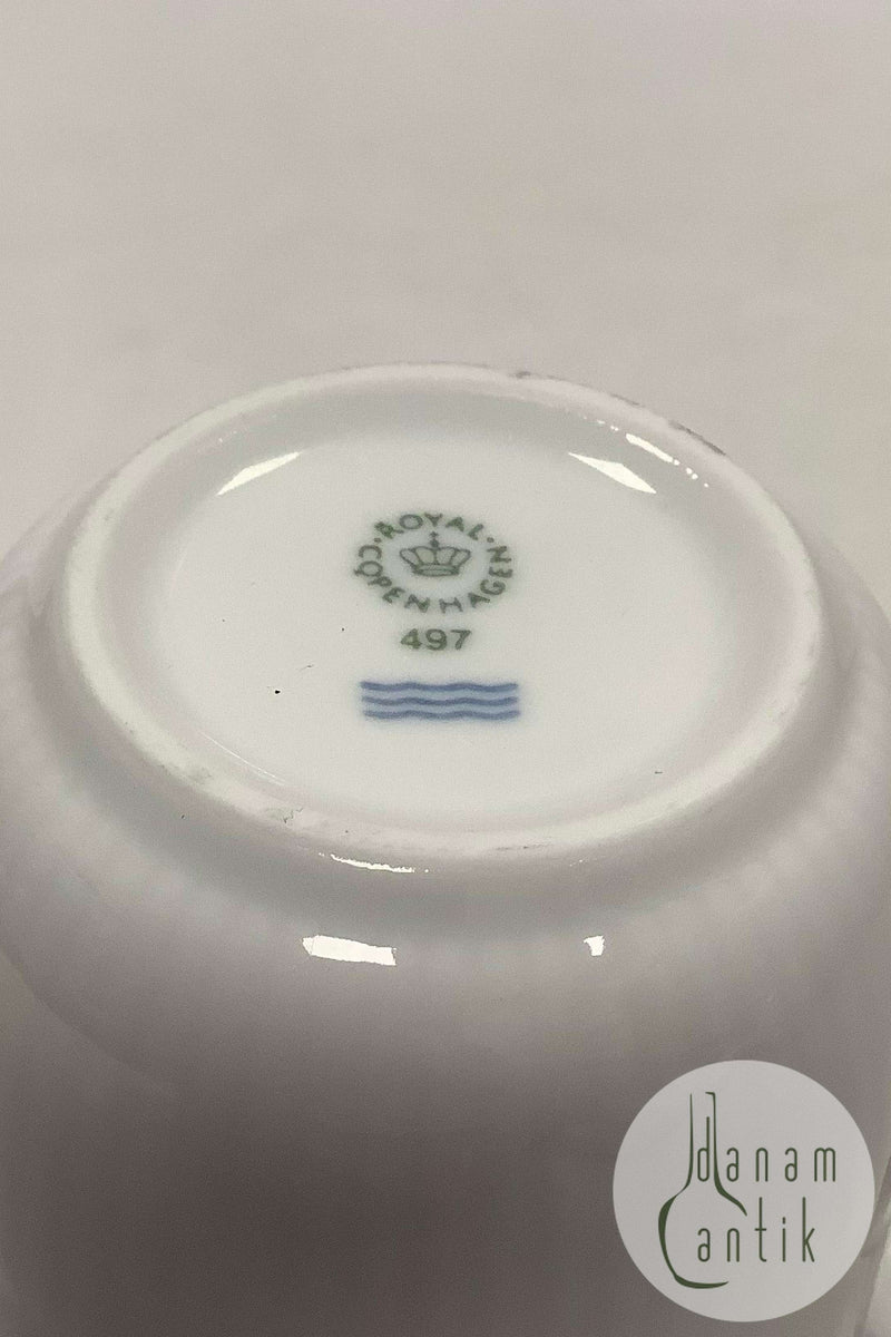 Royal Copenhagen Hvid Riflet kop med hank No 497
