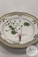 Royal Copenhagen Flora Danica tallerken med gennembrudt kant No 20/3553