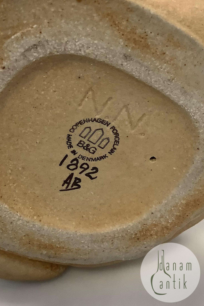 Bing og Grøndahl  Stentøjsfigur af Spurvehøg No. 1892