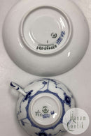 Royal Copenhagen Musselmalet Halvblonde Tekop med indvendig dekoration og Underkop No. 525