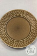 Bing og Grøndahl / Kronjyden Jens Quistgaard Middagstallerken No. 325 fra Relief Serien