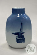 Royal Copenhagen Vase Danske Håndværk - Smed ved Ambolt No. 299005/5582